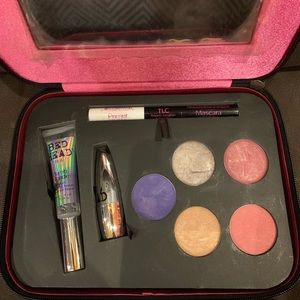 Makeup set by BedHead TIGI. NEW. UNUSED.